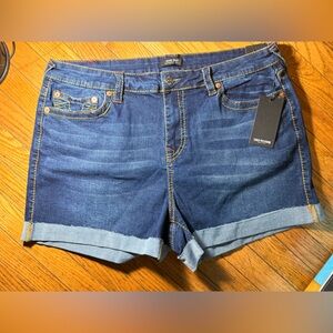 True Religion Jennie Mid Rise Curvy Shorts Size 40 Denim Dark Wash